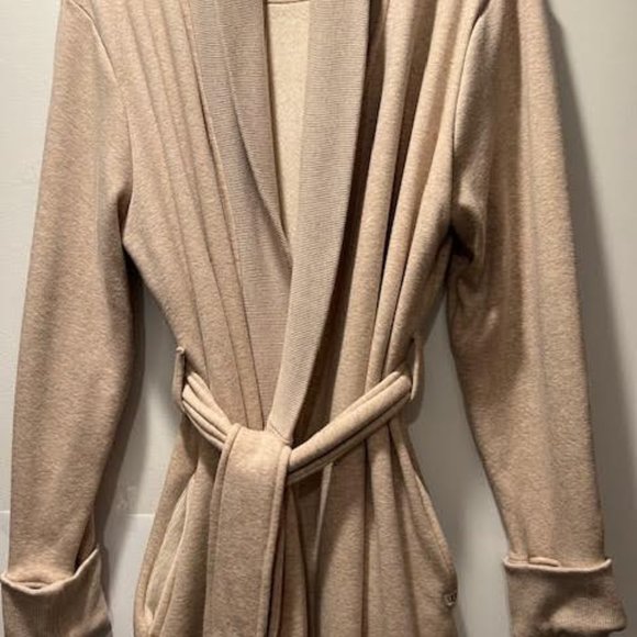 UGG - KAROLLINE FLEECE WRAP ROBE - L - HEATHER/CREAM - $65.00 - LIKE NEW - Picture 1 of 7